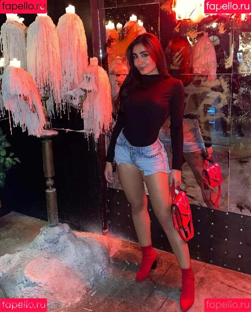 Sara Lievano Onlyfans Photo Gallery 