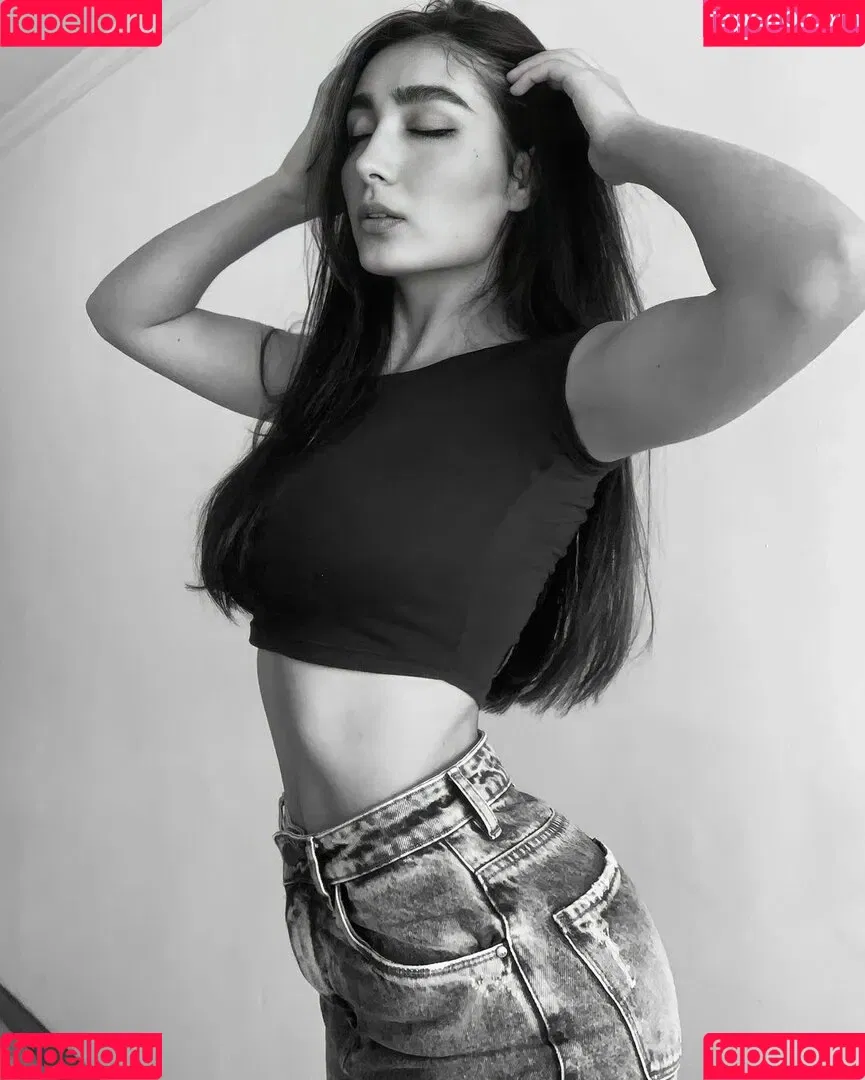 Sara Lievano Onlyfans Photo Gallery 