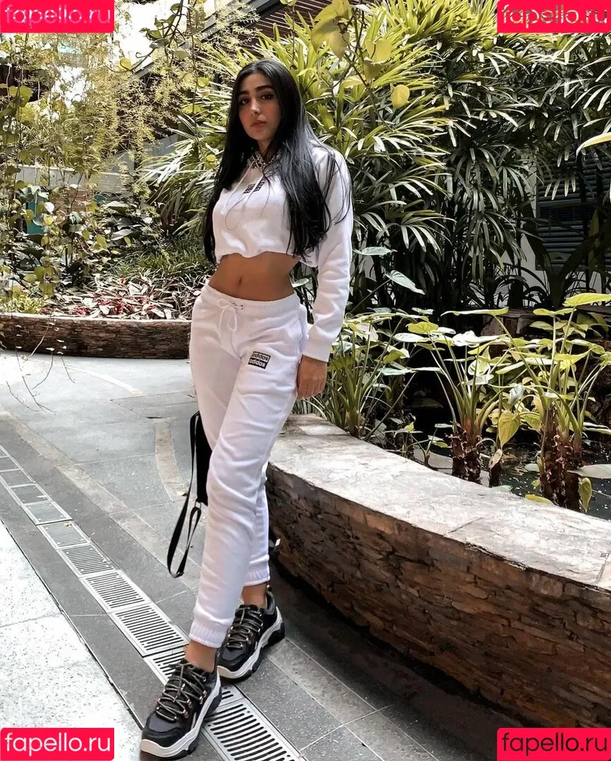 Sara Lievano Onlyfans Photo Gallery 