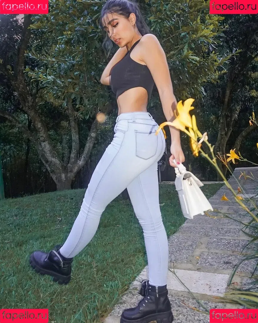 Sara Lievano Onlyfans Photo Gallery 