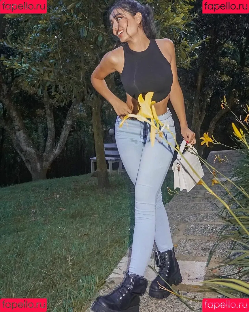 Sara Lievano Onlyfans Photo Gallery 