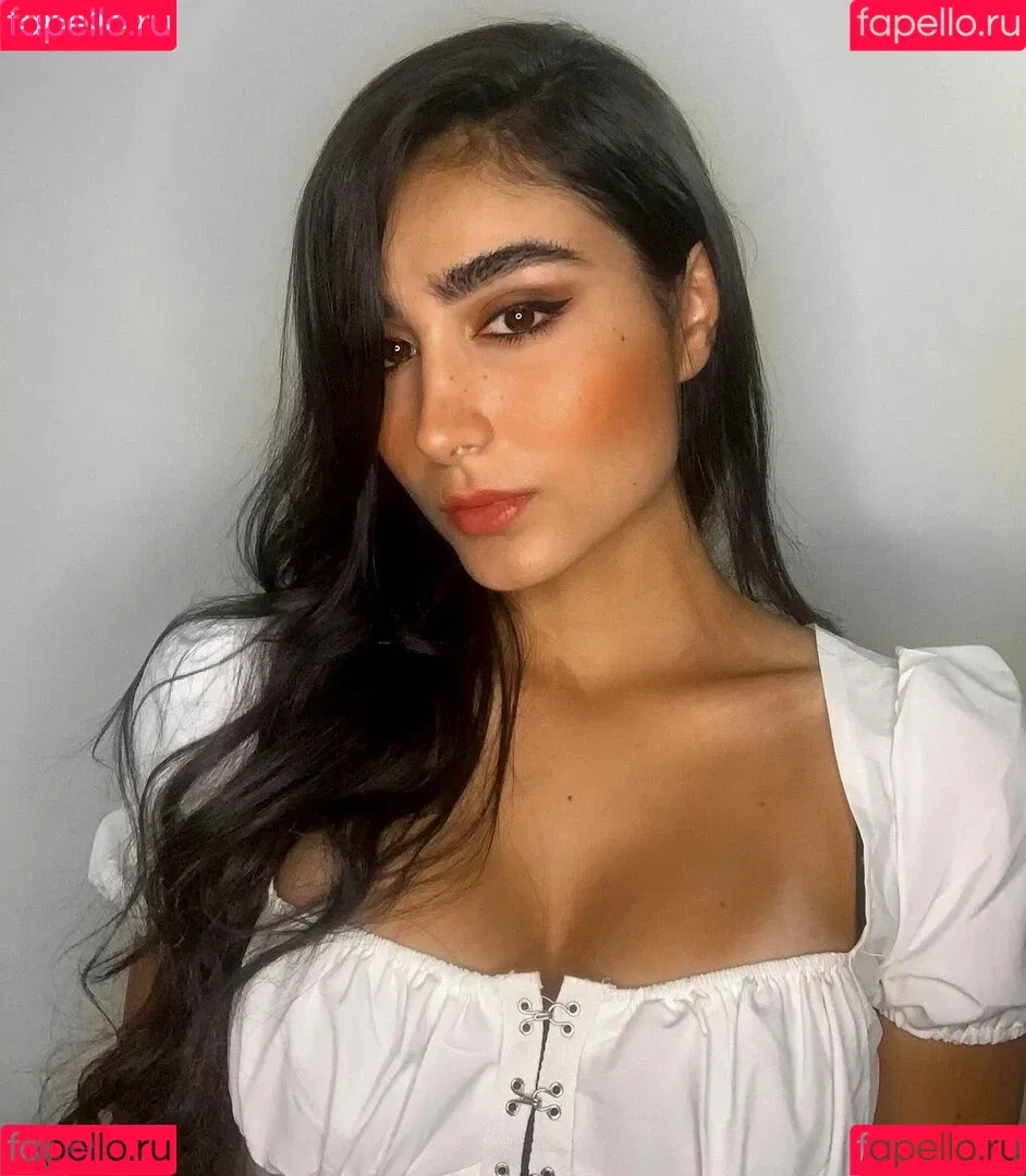 Sara Lievano Onlyfans Photo Gallery 
