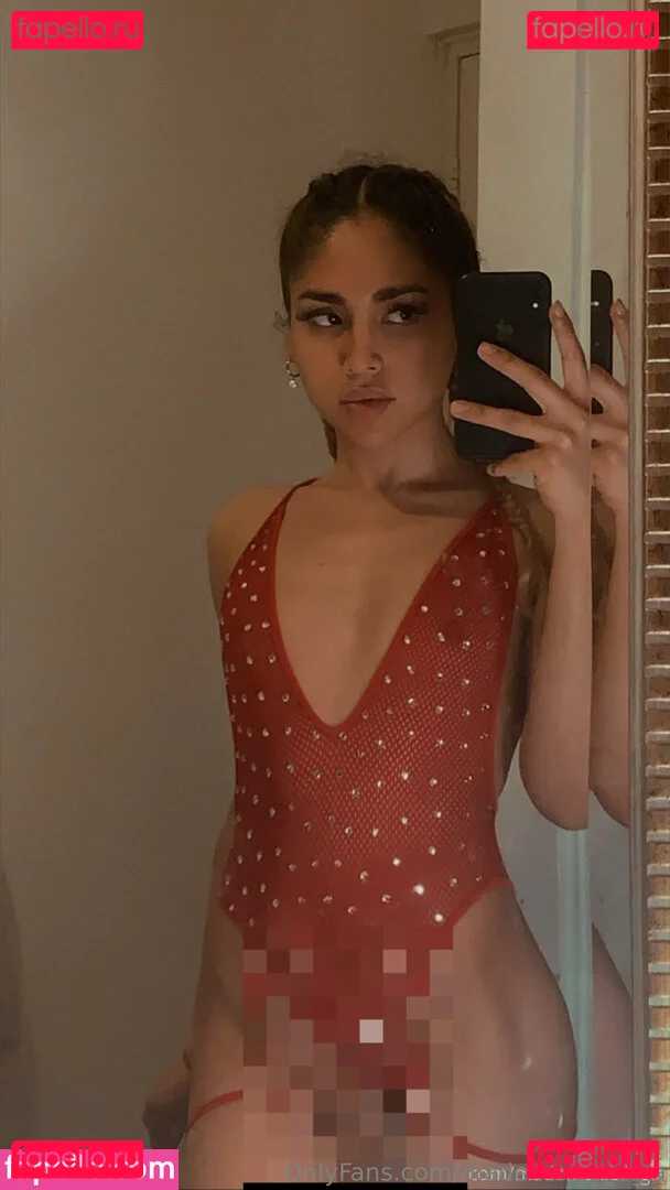 mademoisellegia Onlyfans Photo Gallery 