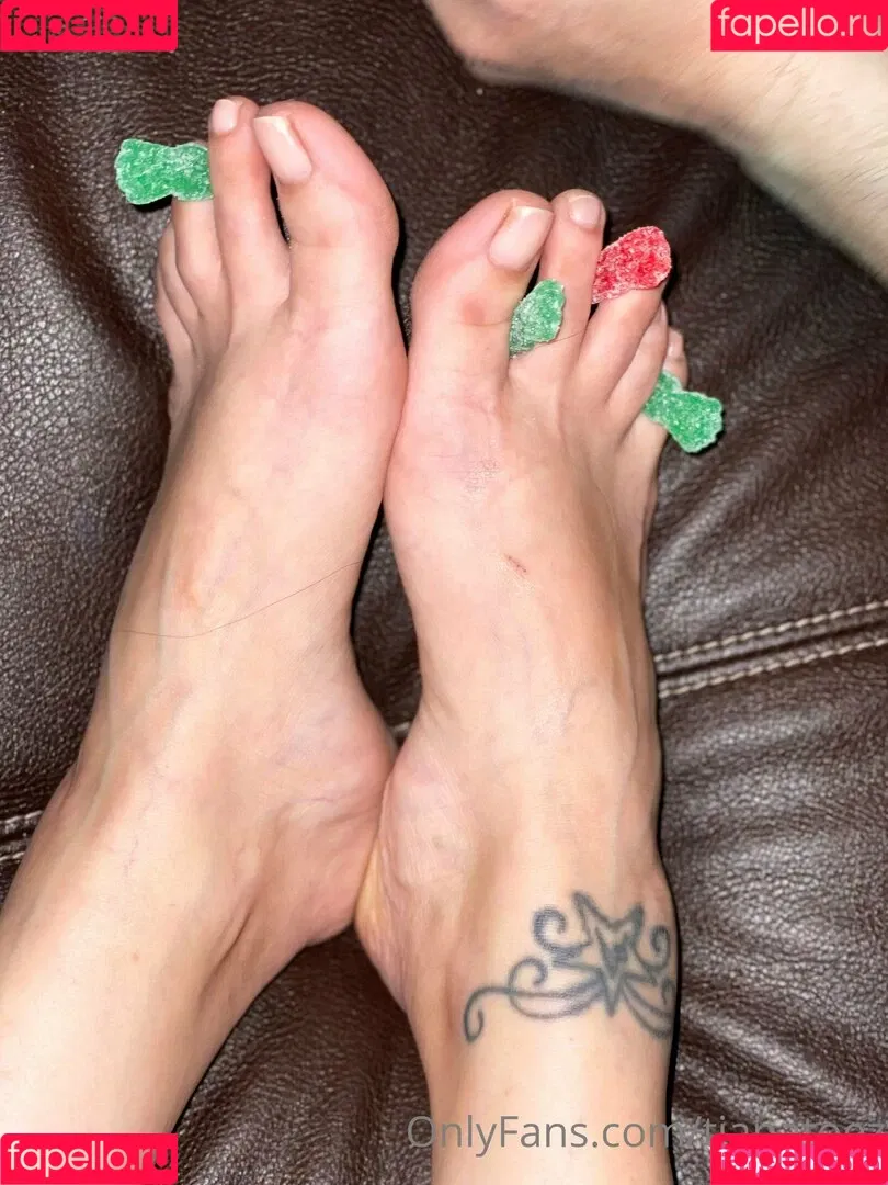 tianataylortoes Onlyfans Photo Gallery 