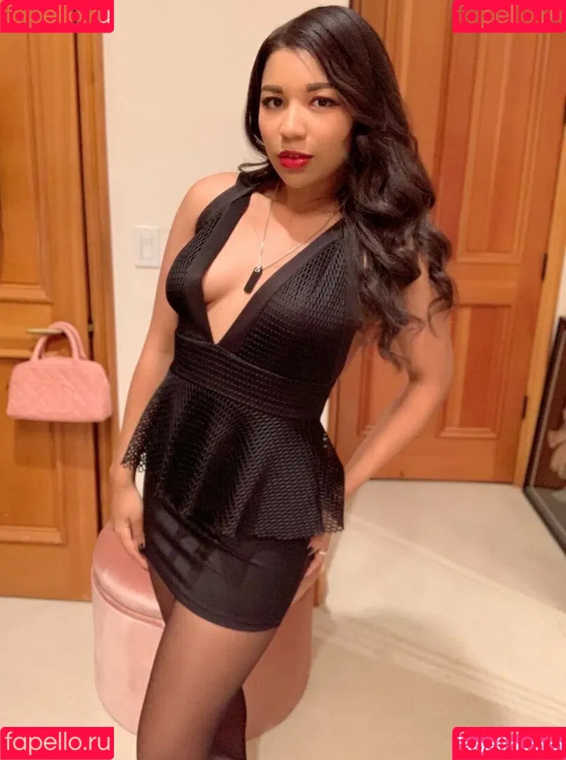 Mica Burton Onlyfans Photo Gallery 