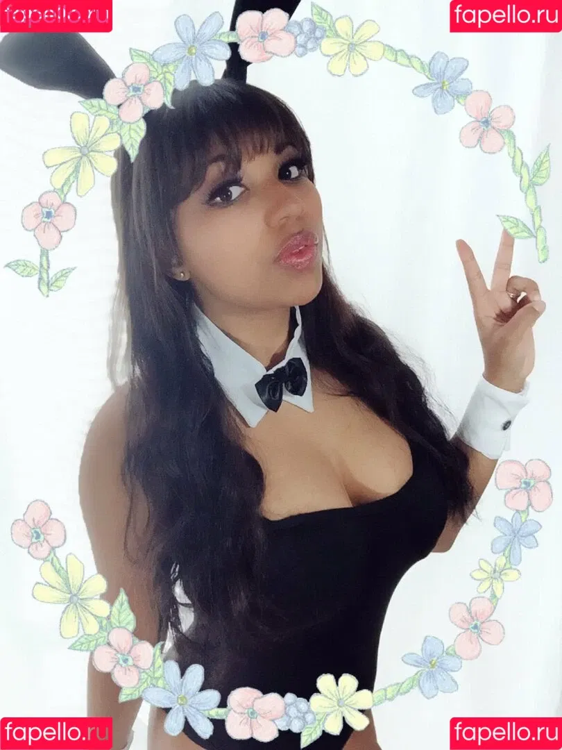 Mica Burton Onlyfans Photo Gallery 