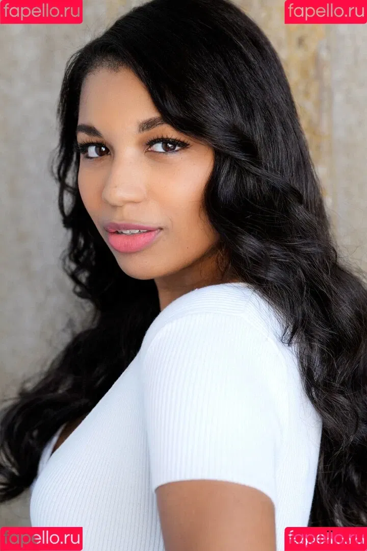 Mica Burton Onlyfans Photo Gallery 