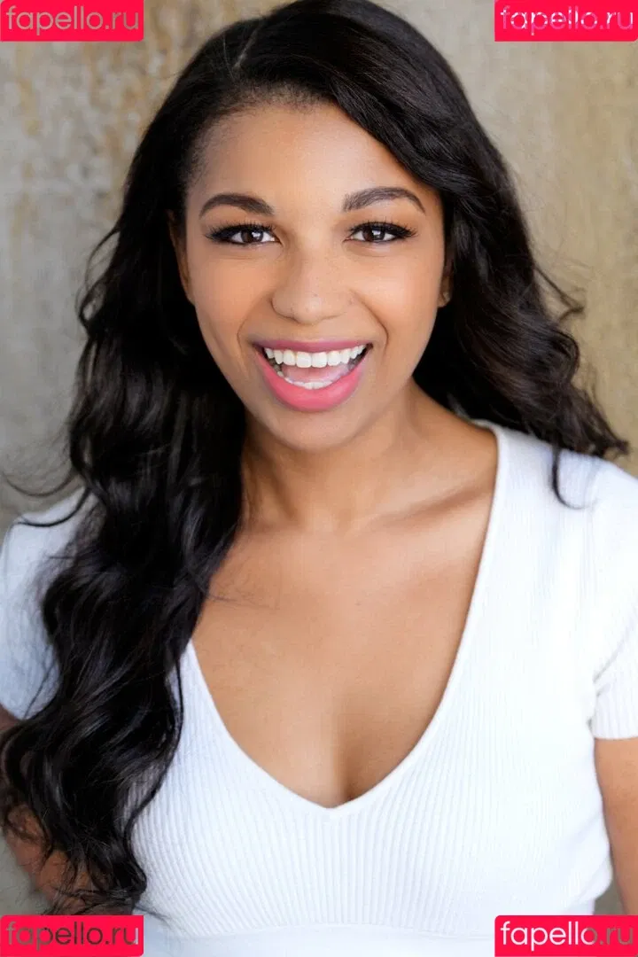 Mica Burton Onlyfans Photo Gallery 