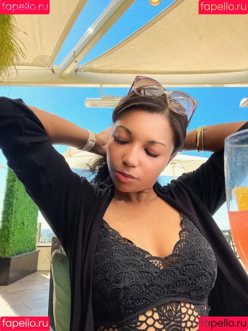 Mica Burton Onlyfans Photo Gallery 