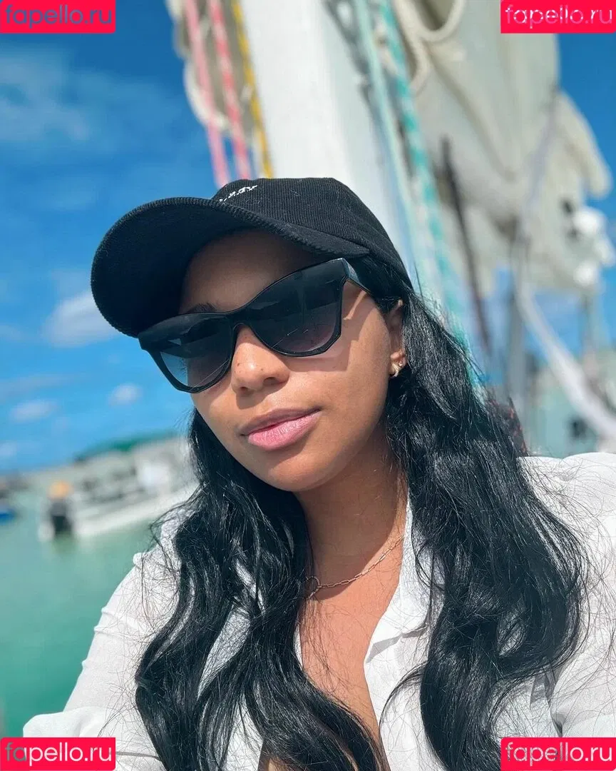 Mica Burton Onlyfans Photo Gallery 