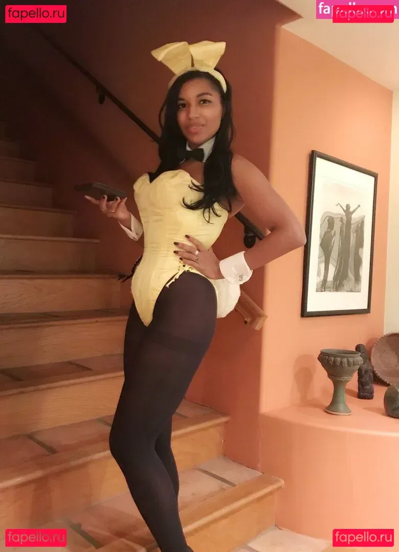 Mica Burton Onlyfans Photo Gallery 