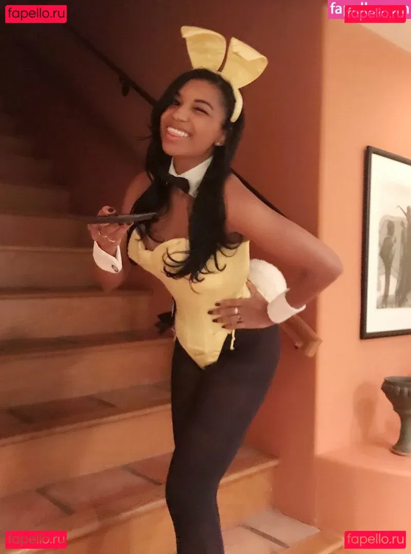 Mica Burton Onlyfans Photo Gallery 