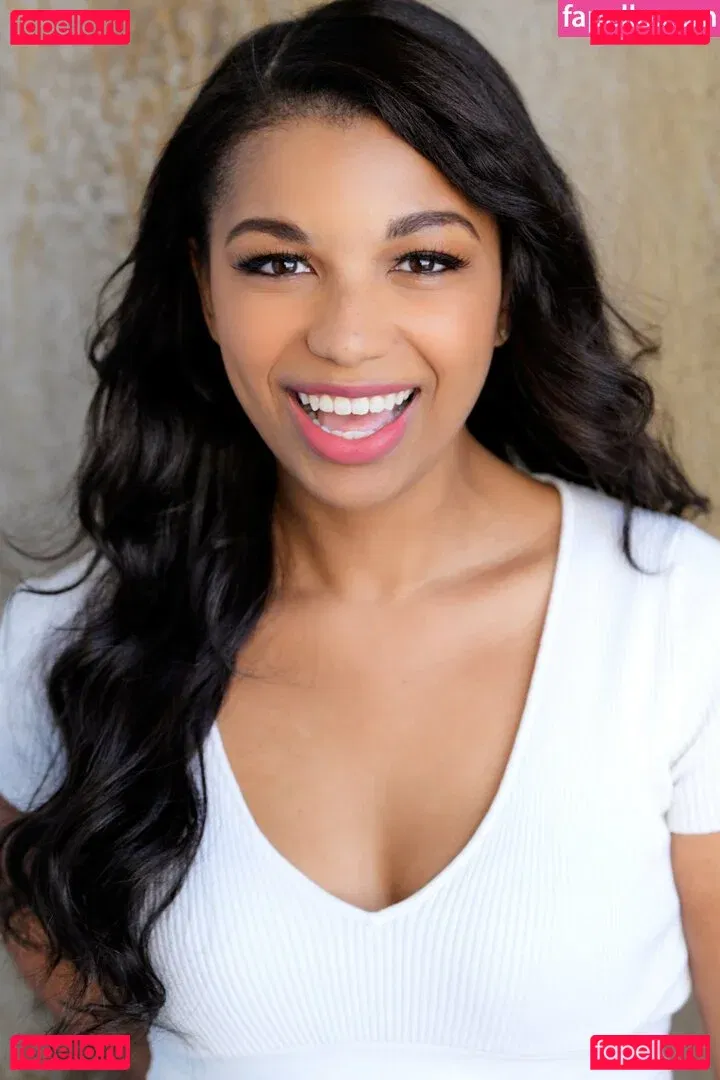 Mica Burton Onlyfans Photo Gallery 