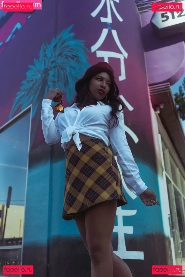 Mica Burton Onlyfans Photo Gallery 