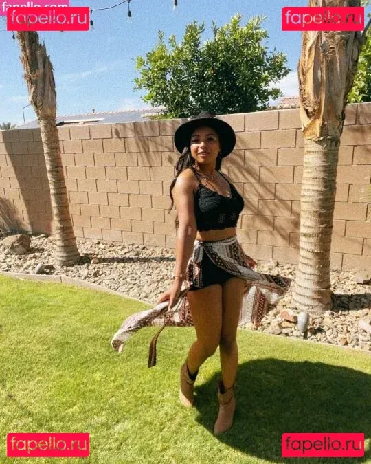 Mica Burton Onlyfans Photo Gallery 
