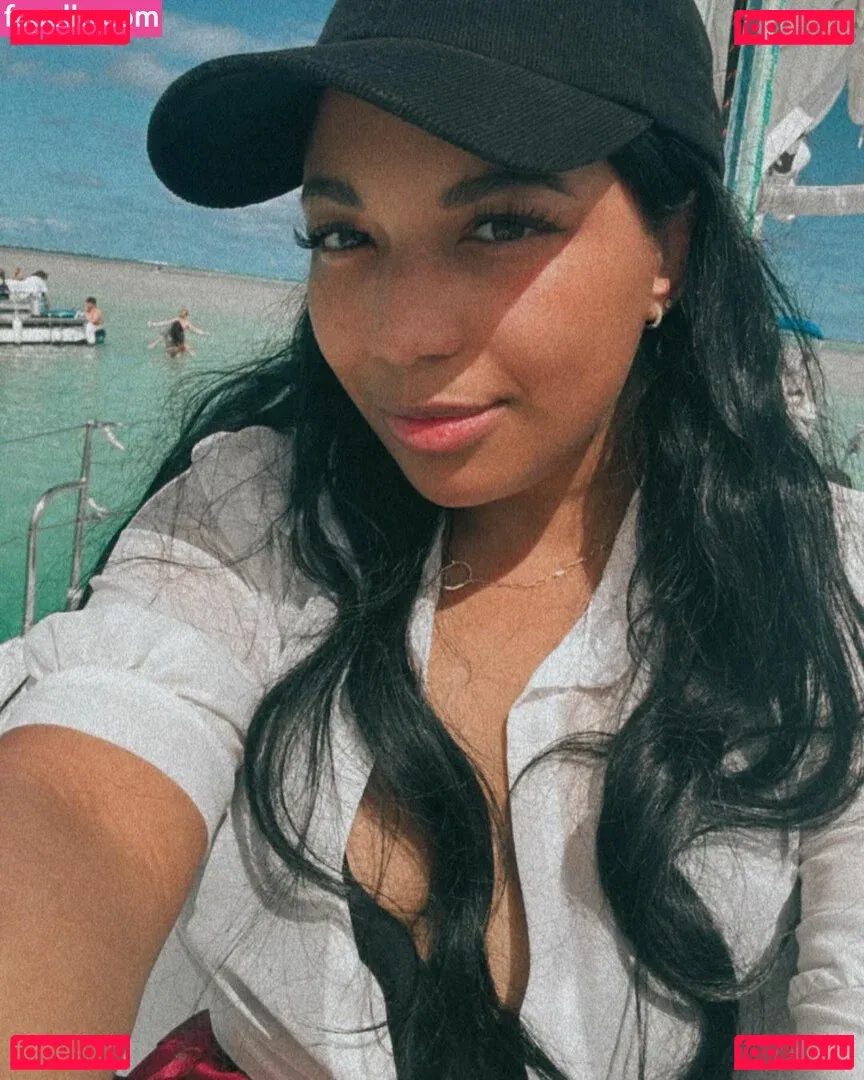 Mica Burton Onlyfans Photo Gallery 