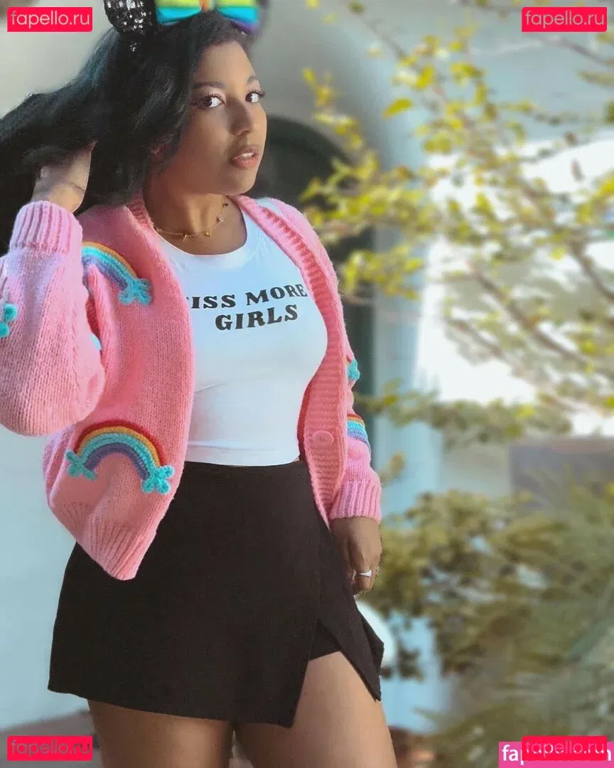 Mica Burton Onlyfans Photo Gallery 