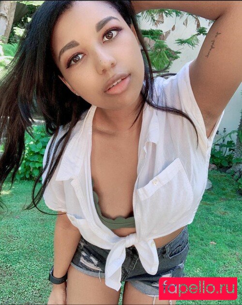 Mica Burton Nude Onlyfans Photo 6