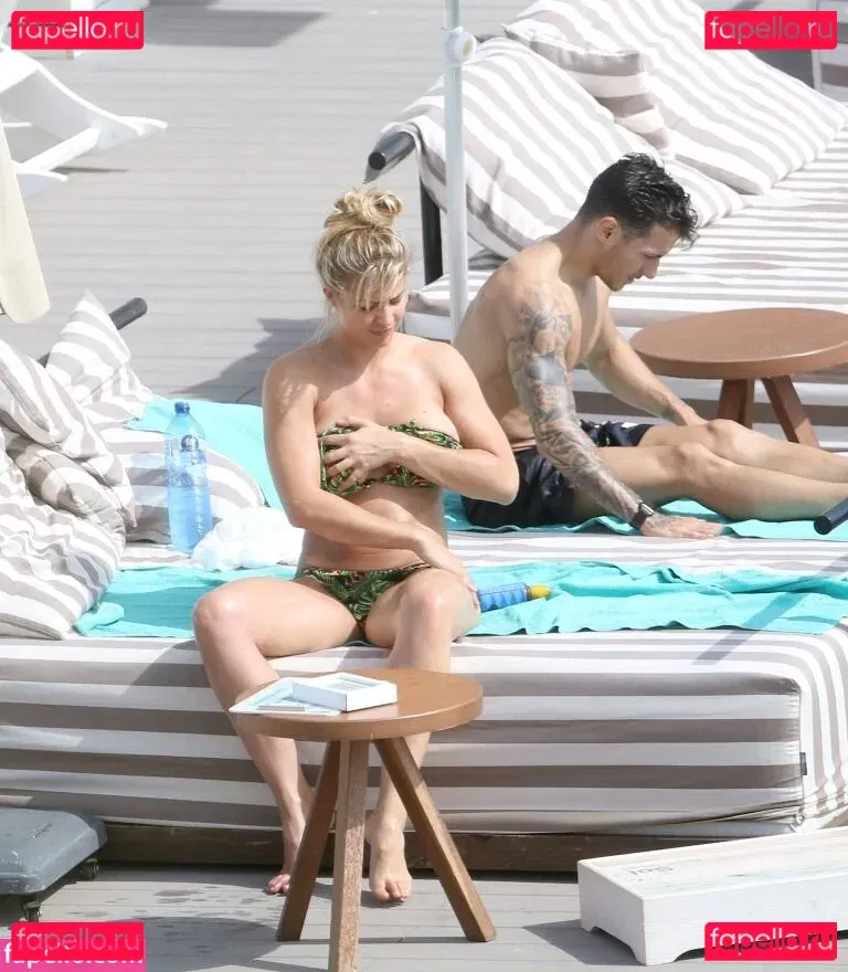 geeeena Onlyfans Photo Gallery 