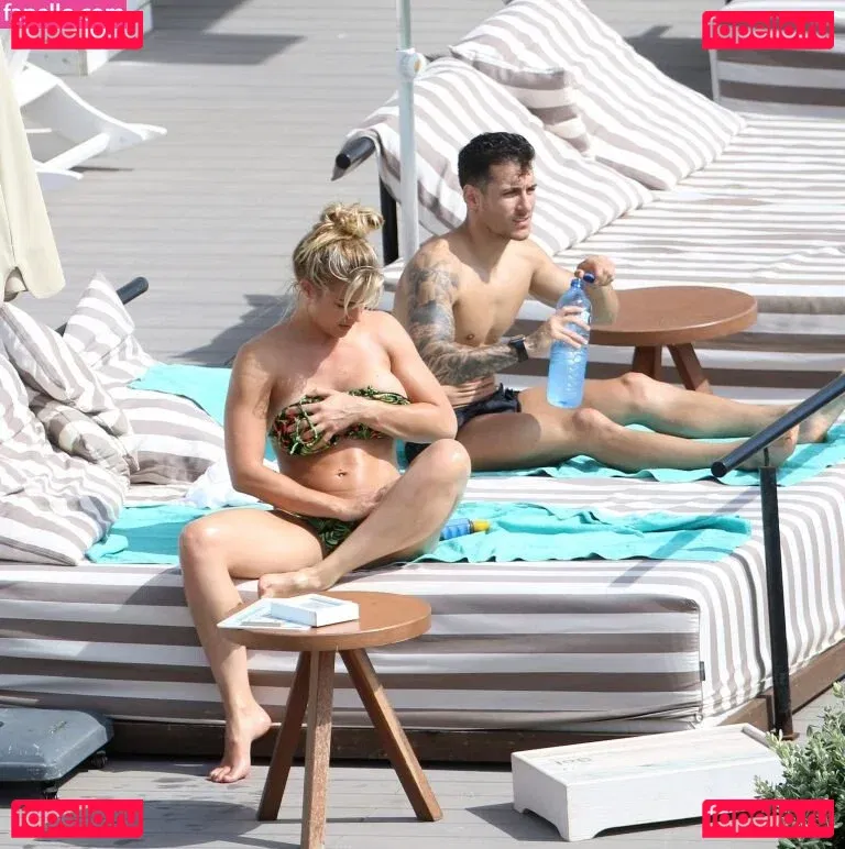 geeeena Onlyfans Photo Gallery 