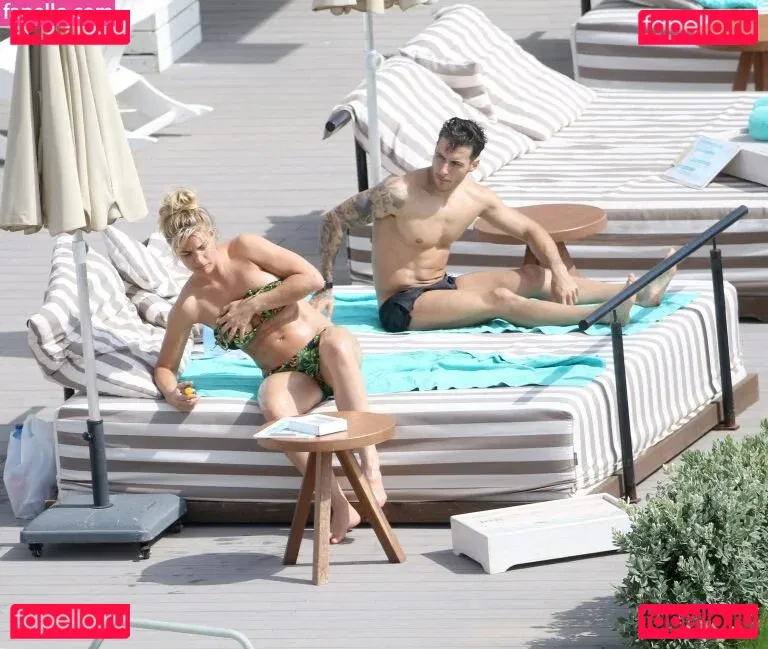 geeeena Onlyfans Photo Gallery 