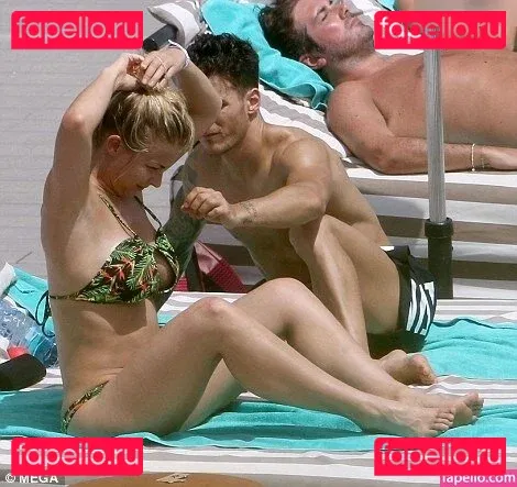 geeeena Onlyfans Photo Gallery 