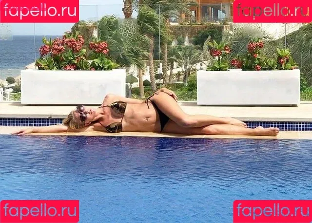 Sara Muzi Onlyfans Photo Gallery 