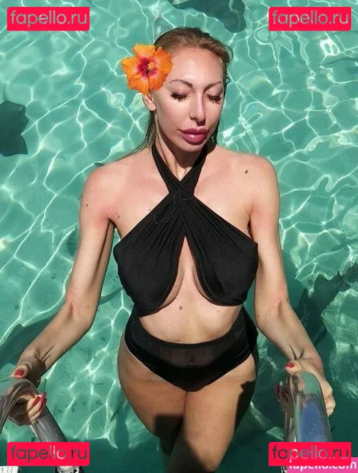 Sara Muzi Onlyfans Photo Gallery 