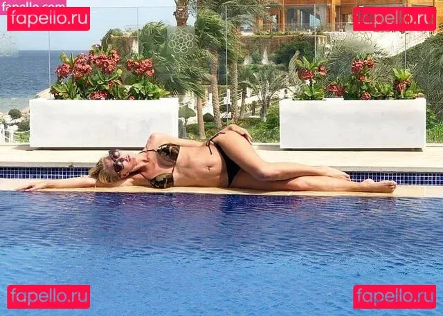 Sara Muzi Onlyfans Photo Gallery 