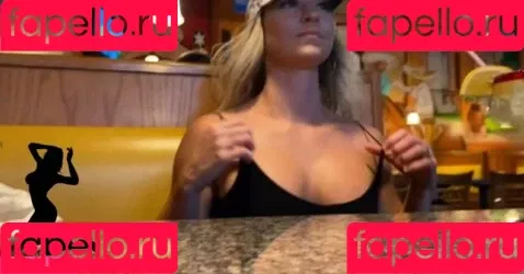 FitandFlirtyHotwife Onlyfans Photo Gallery 