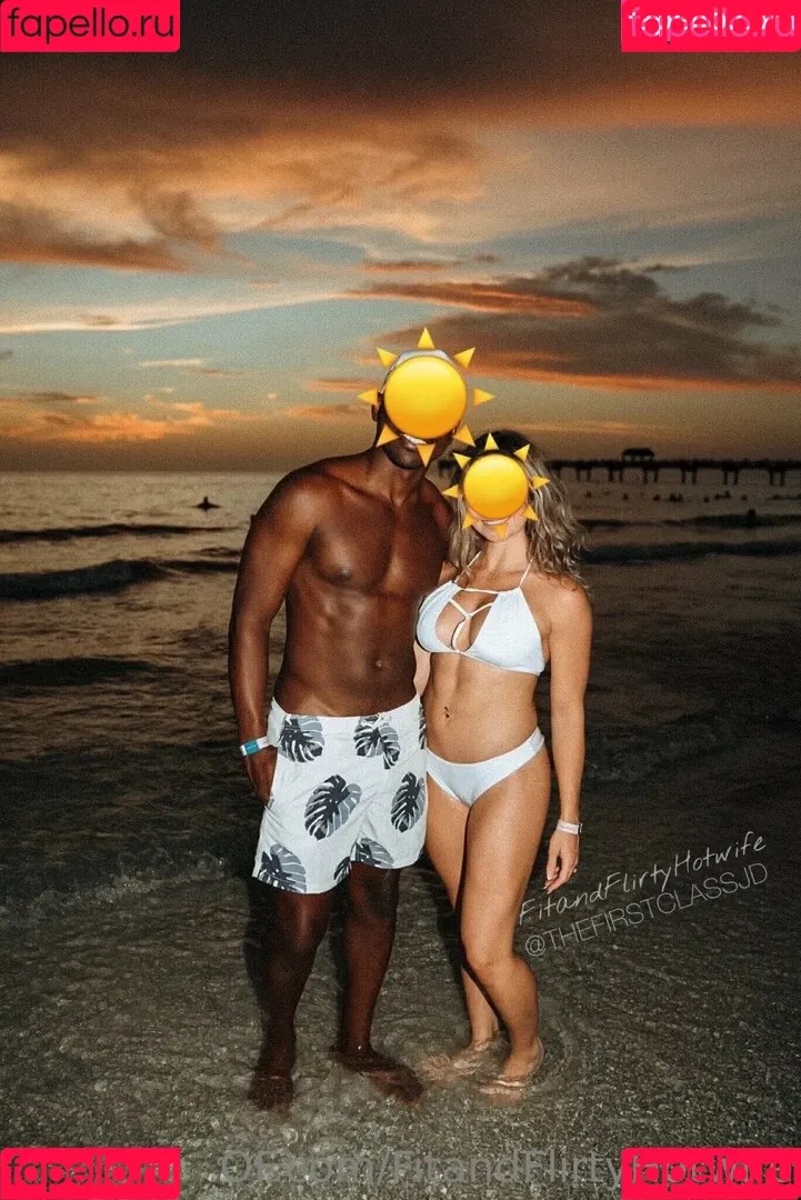 FitandFlirtyHotwife Onlyfans Photo Gallery 