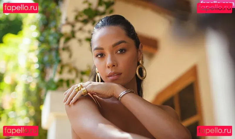 Danielle Alcaraz Onlyfans Photo Gallery 