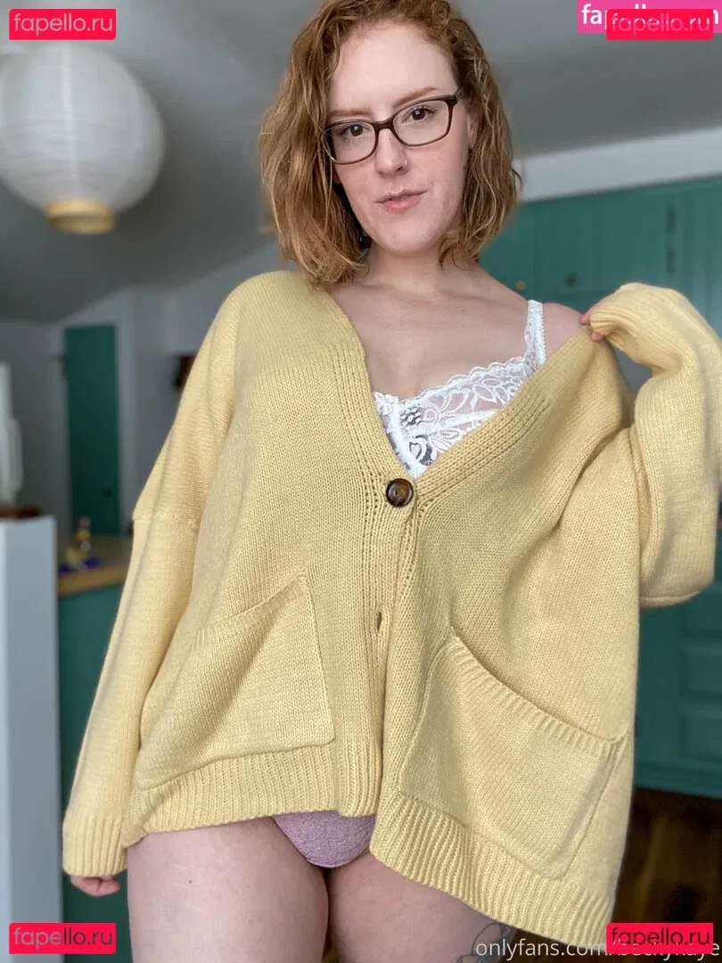 beckykaye Onlyfans Photo Gallery 