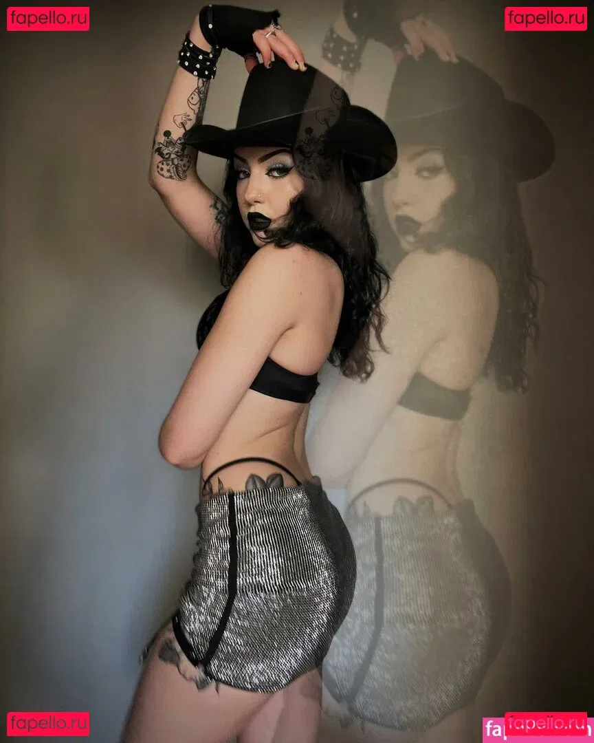 ghostwifeey Onlyfans Photo Gallery 