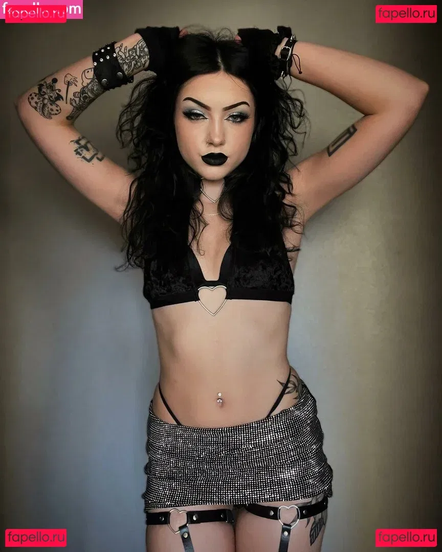 ghostwifeey Onlyfans Photo Gallery 