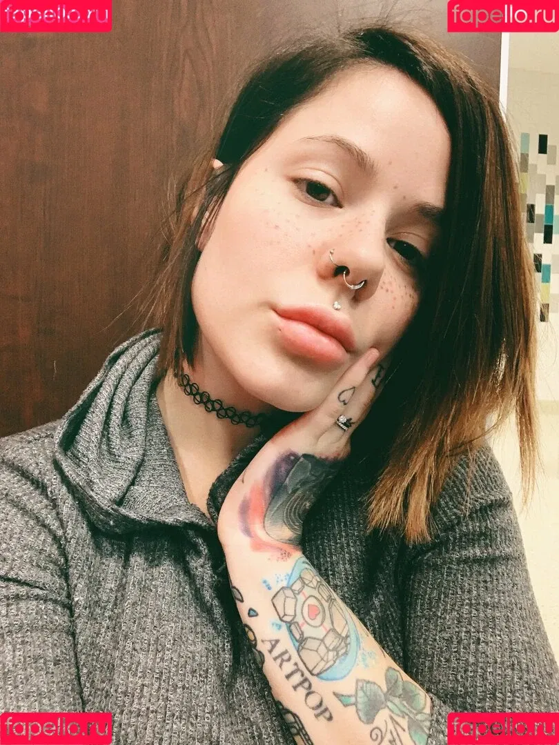 ihatelaiika Onlyfans Photo Gallery 