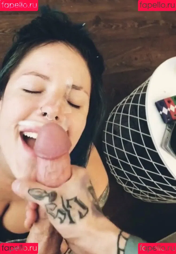 ihatelaiika Onlyfans Photo Gallery 