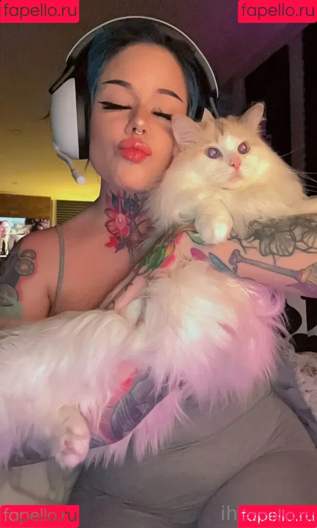 ihatelaiika Onlyfans Photo Gallery 
