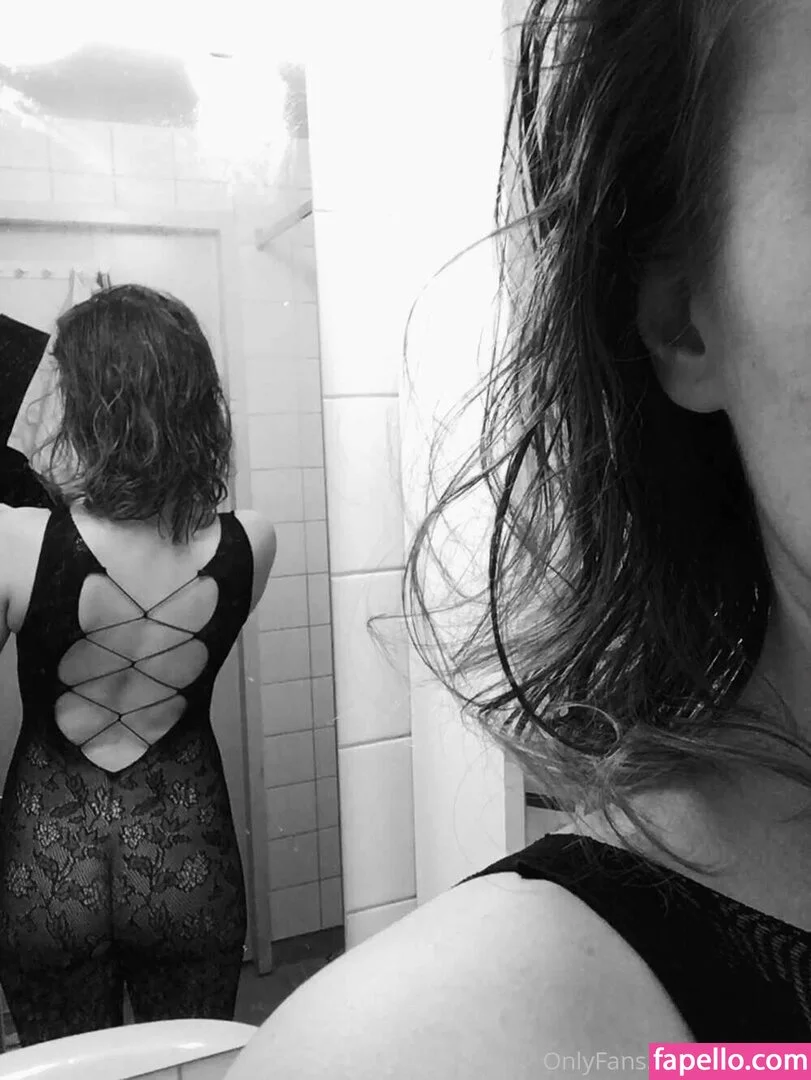 ihatelaiika Onlyfans Photo Gallery 