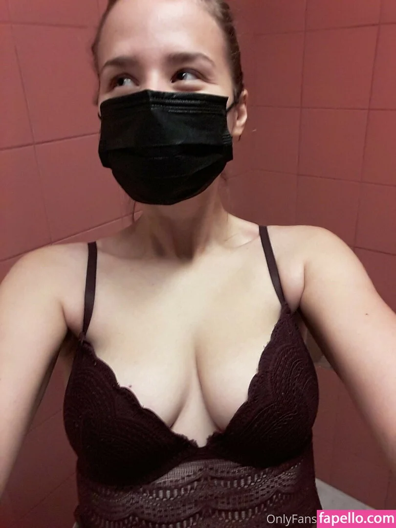 ihatelaiika Onlyfans Photo Gallery 