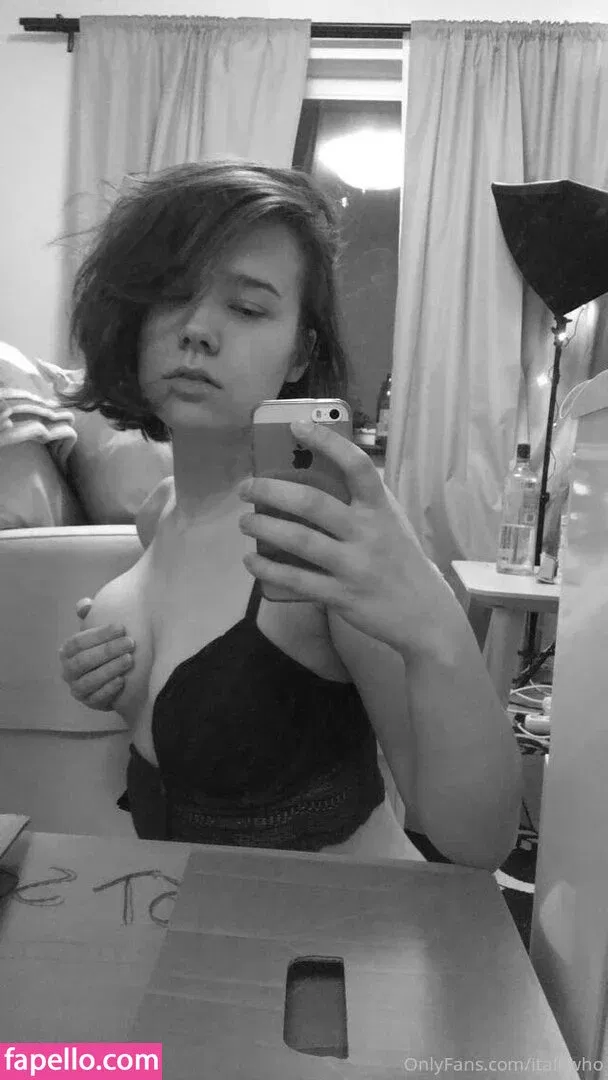 ihatelaiika Onlyfans Photo Gallery 