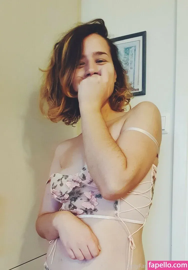 ihatelaiika Onlyfans Photo Gallery 