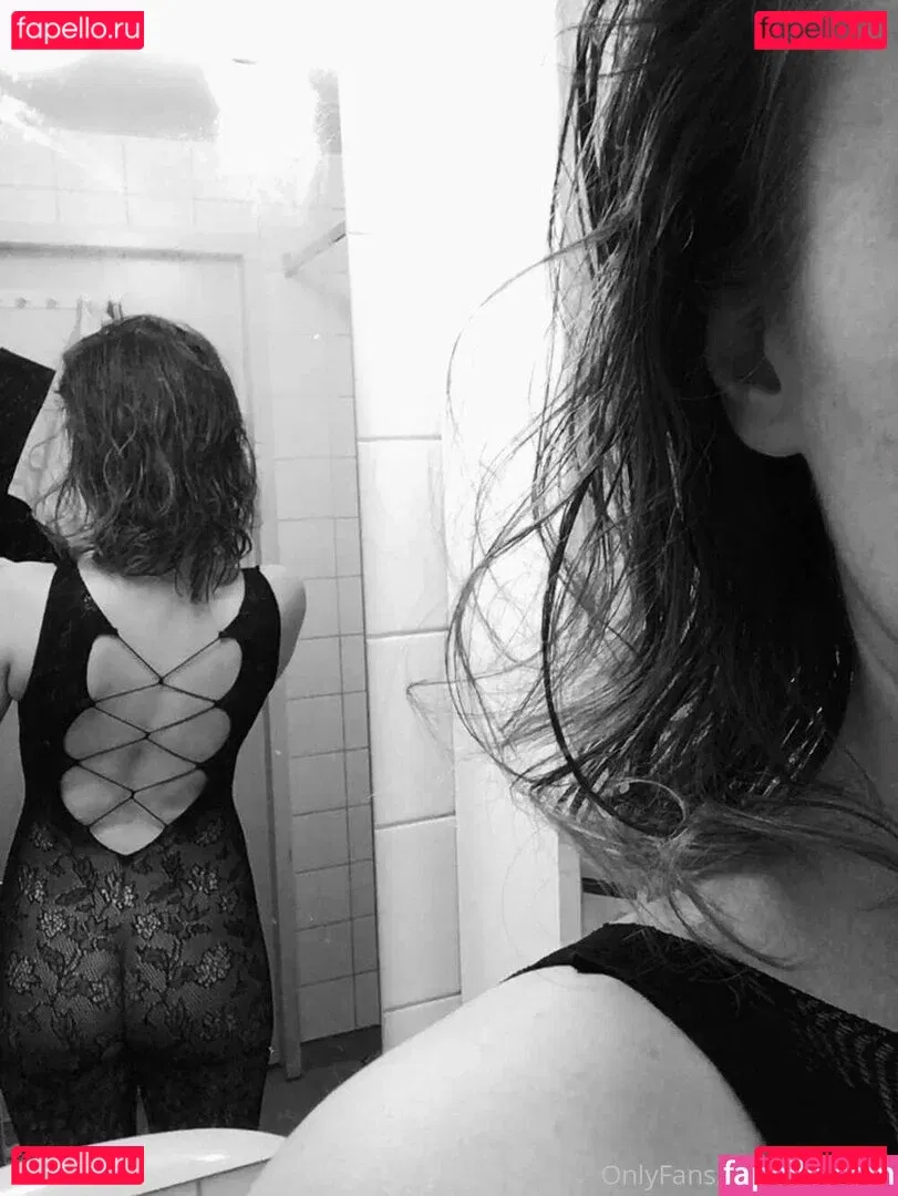 ihatelaiika Onlyfans Photo Gallery 