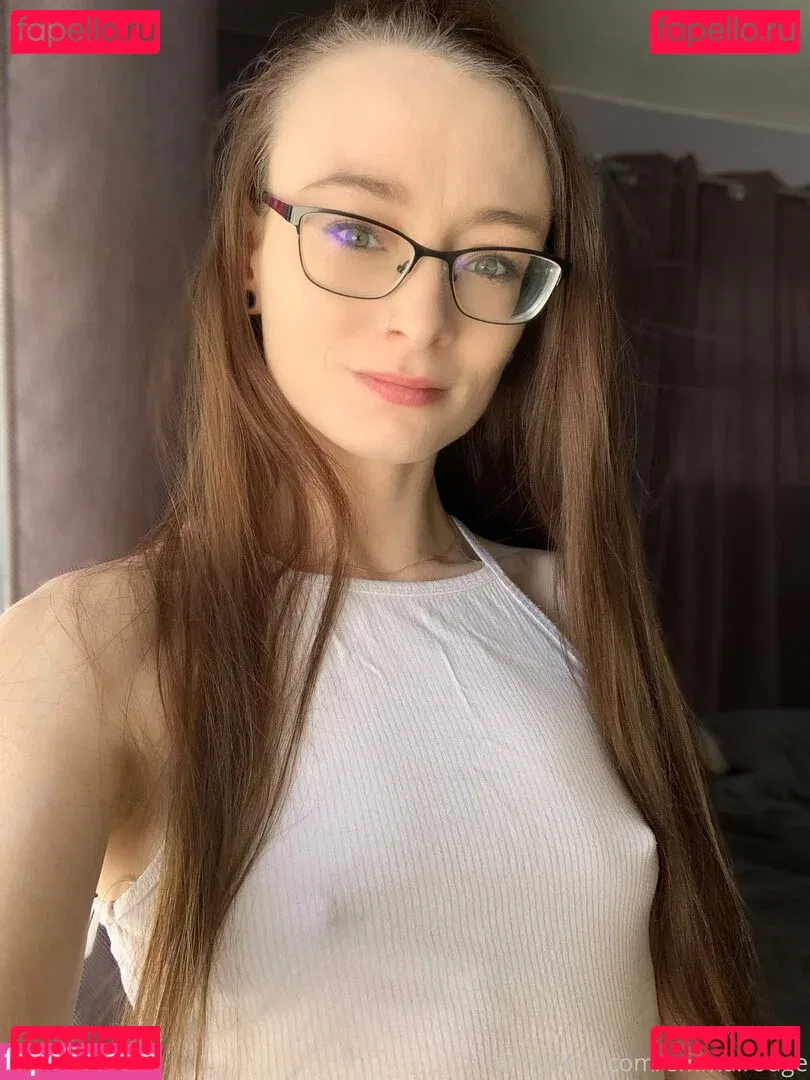 Emma Rouge Onlyfans Photo Gallery 