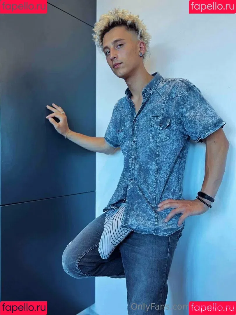 olivercolt Onlyfans Photo Gallery 
