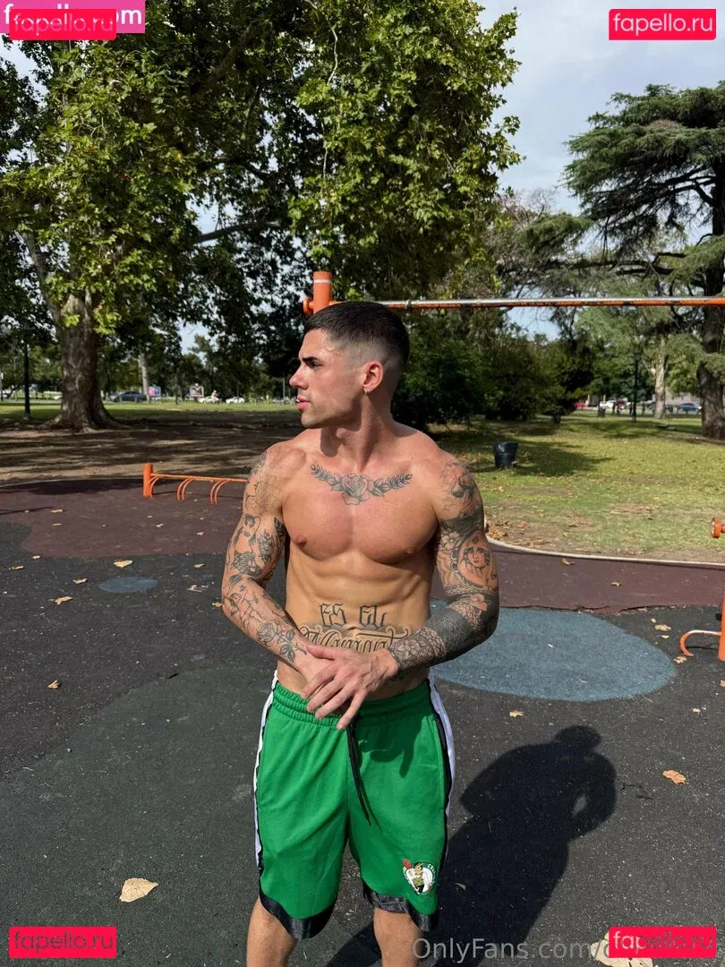 olivercolt Onlyfans Photo Gallery 