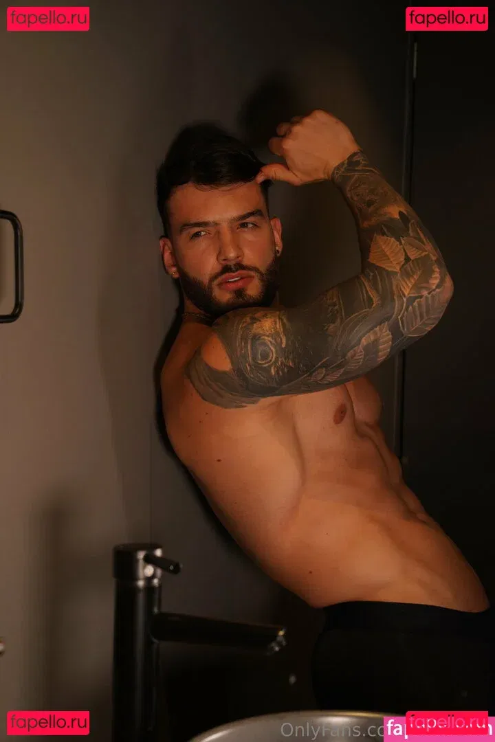 olivercolt Onlyfans Photo Gallery 