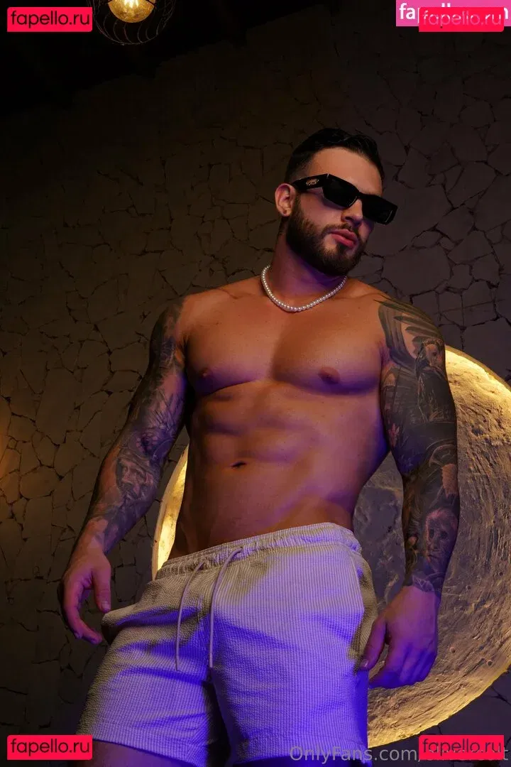 olivercolt Onlyfans Photo Gallery 