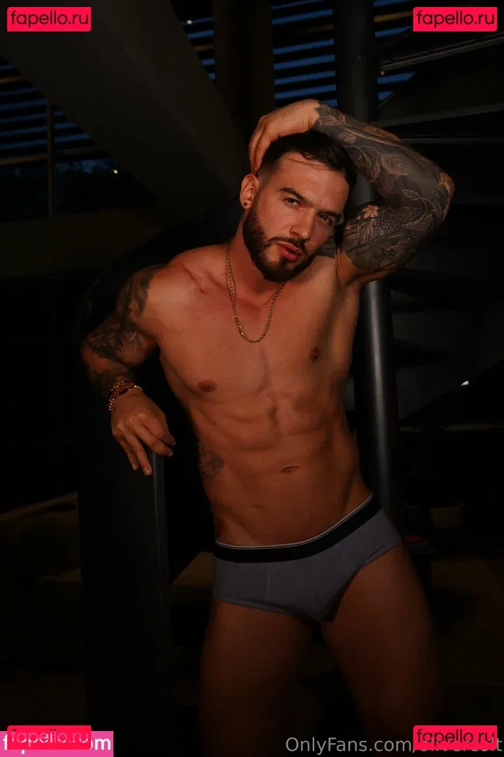 olivercolt Onlyfans Photo Gallery 