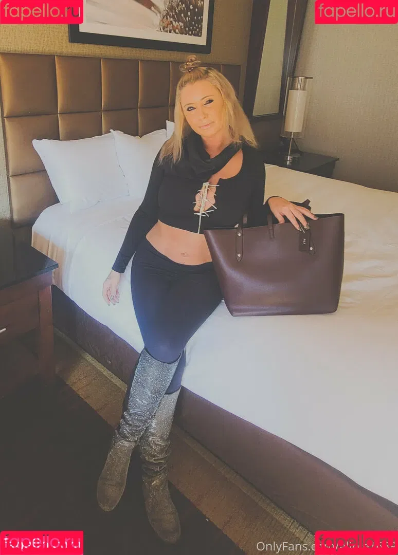 alipie1689 Onlyfans Photo Gallery 
